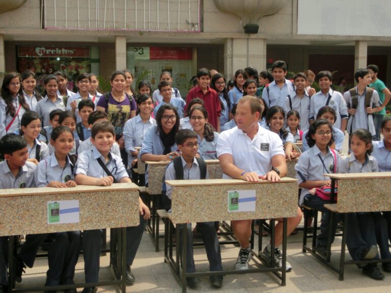 Robert Swan Working With Young Students